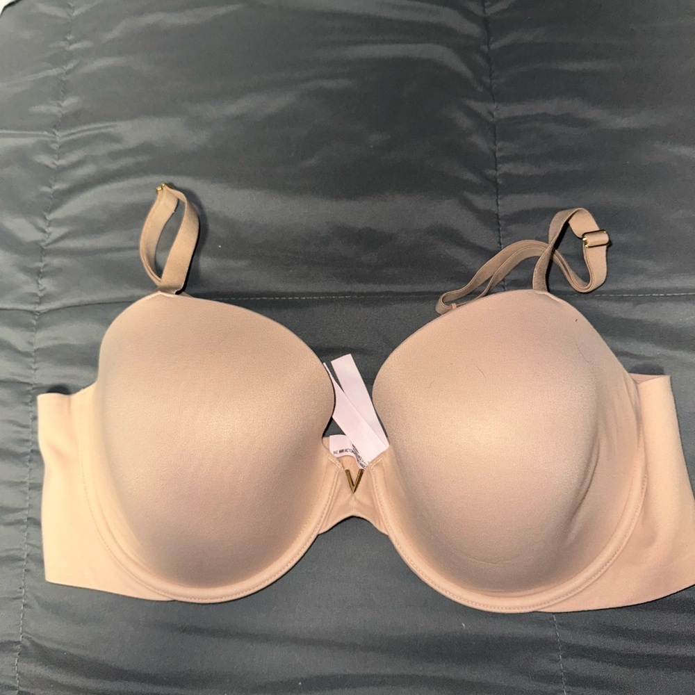 Victorias secret t shirt bra. 40c